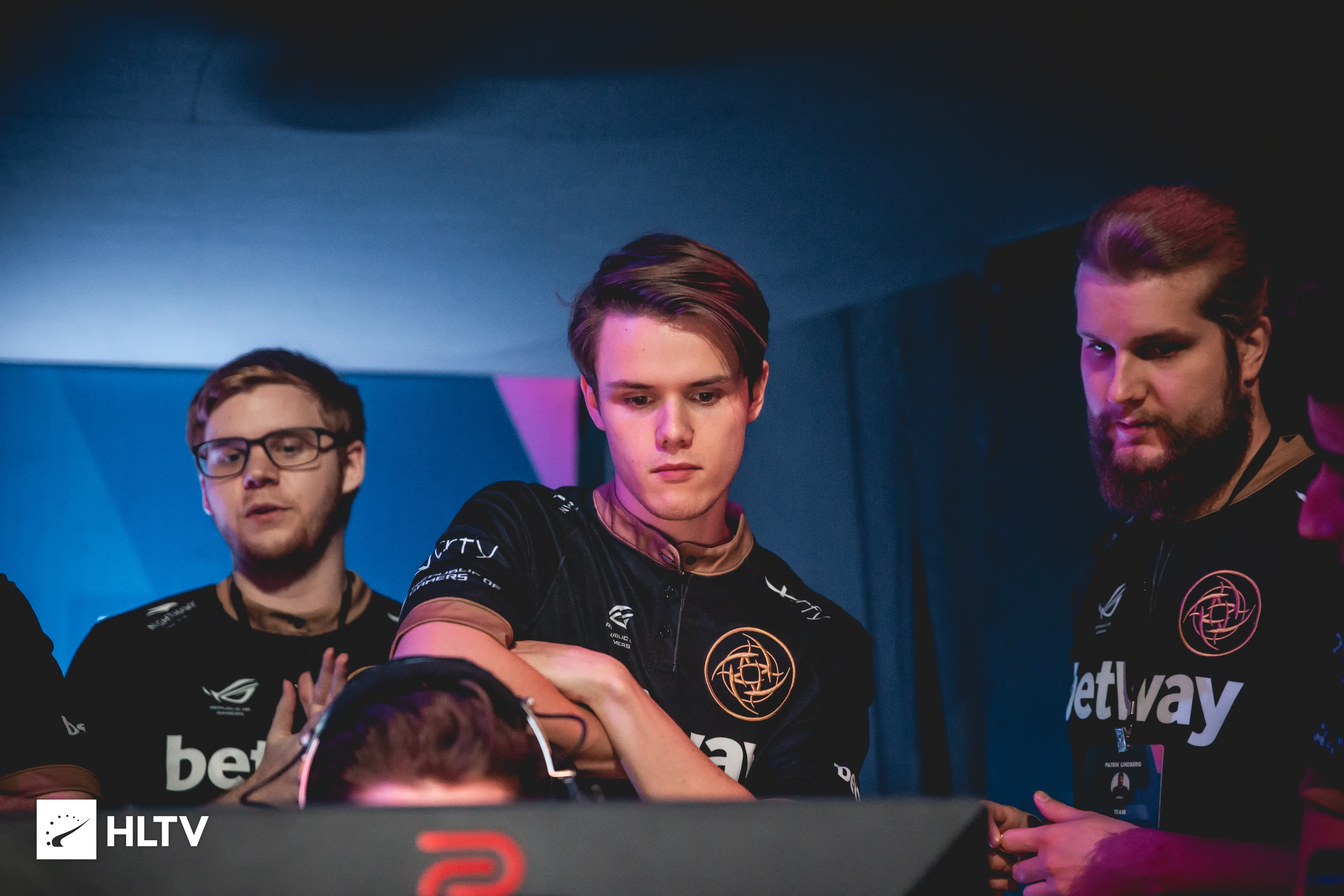 旨在引入更 旨在引入更